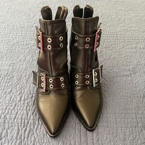 Elegantpho  pho Black Leather Ankle Boots with Buckles